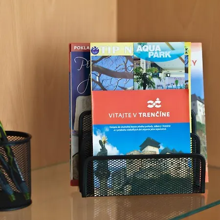 Zoerentals Zlatovska 아파트 Trenčín