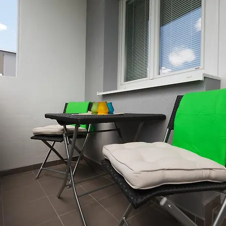 Zoerentals Zlatovska *